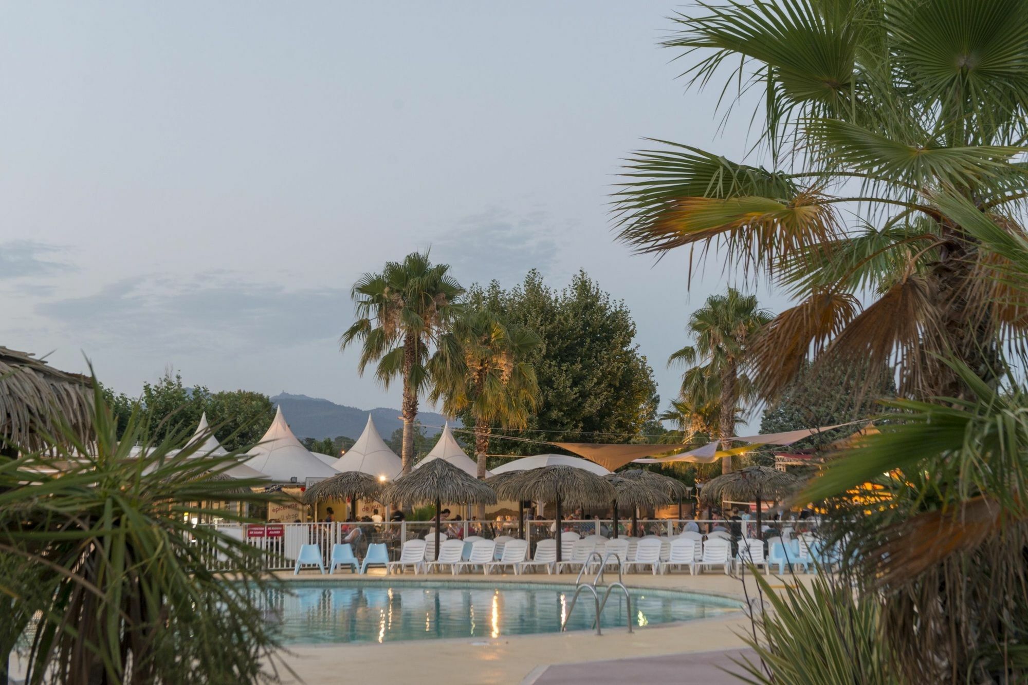 Camping Officiel Siblu Le Montourey Frejus Exterior photo